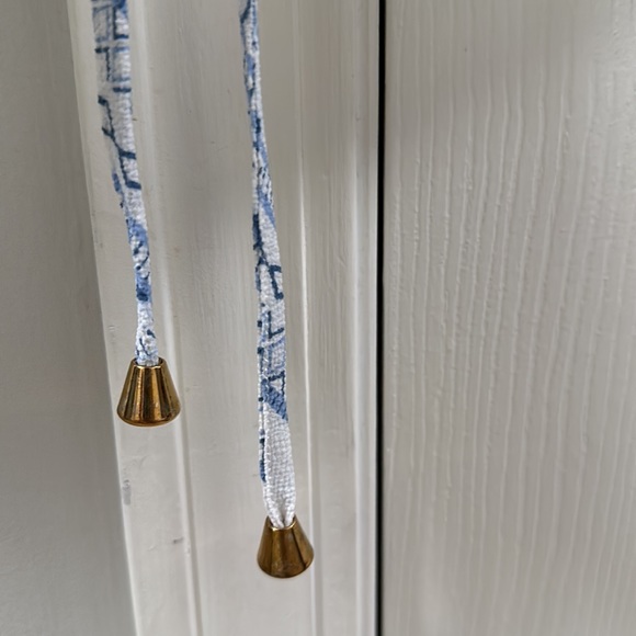 New directions women’s shirt size Medium - Picture 7 of 8